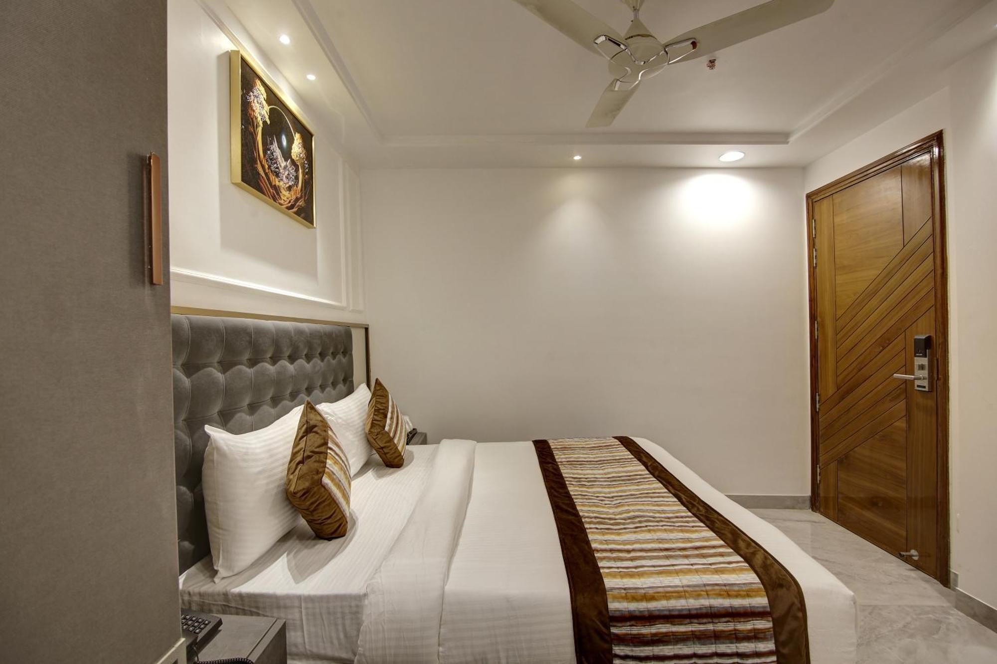 Hotel Kaca Inn-By Haveliya Hotels- Traveller'S Choice Award Winner 2025 Nueva Delhi Exterior foto
